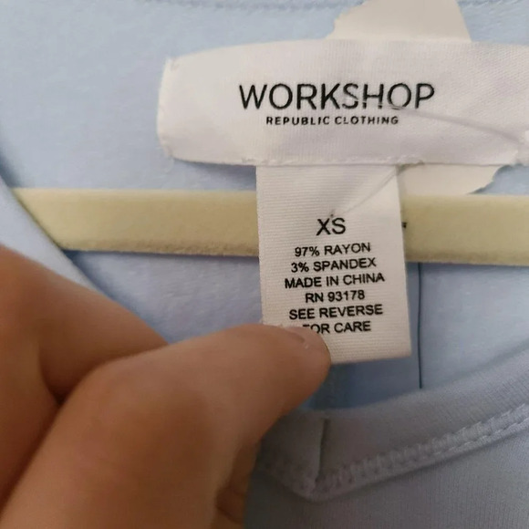 Workshop Republic Clothing Long Sleeve Front Slits Top Size Xsmall NWT - Picture 2 of 8